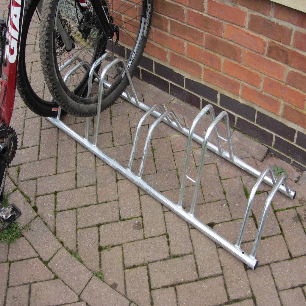 5 Bike Dual Height Flat Top Bike Rack - Image 3