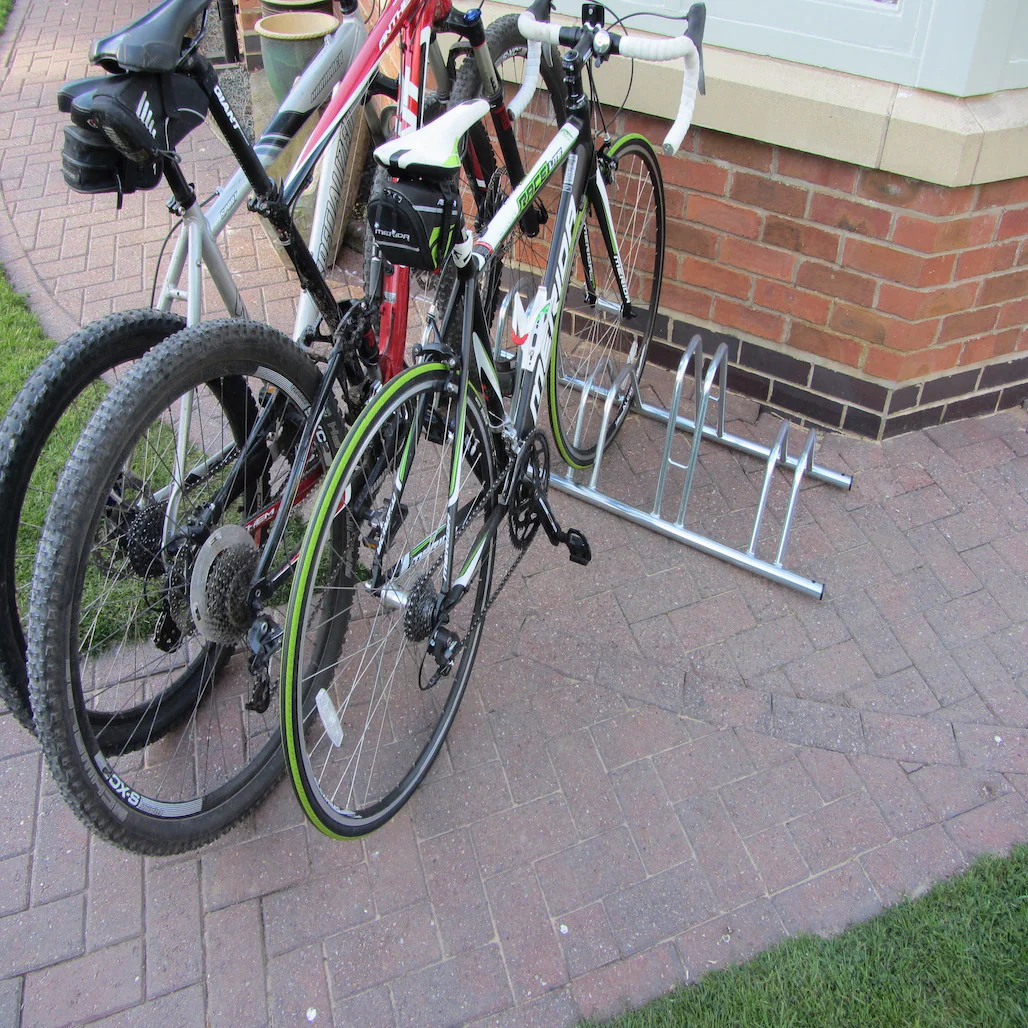 5 Bike Dual Height Flat Top Bike Rack - Image 6