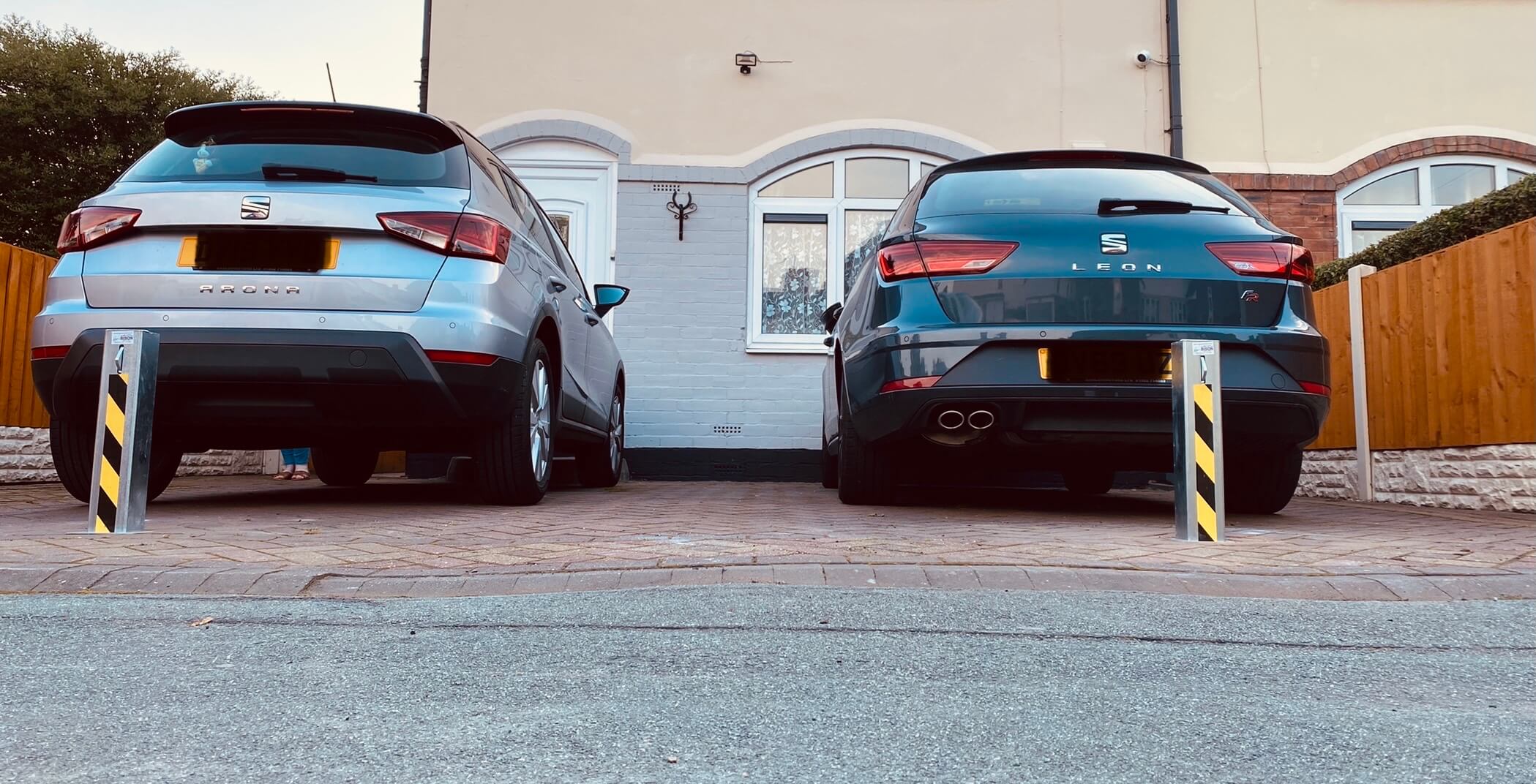 Ramco 100 Heavy-Duty Telescopic Driveway Security Bollard Installed - Image 3