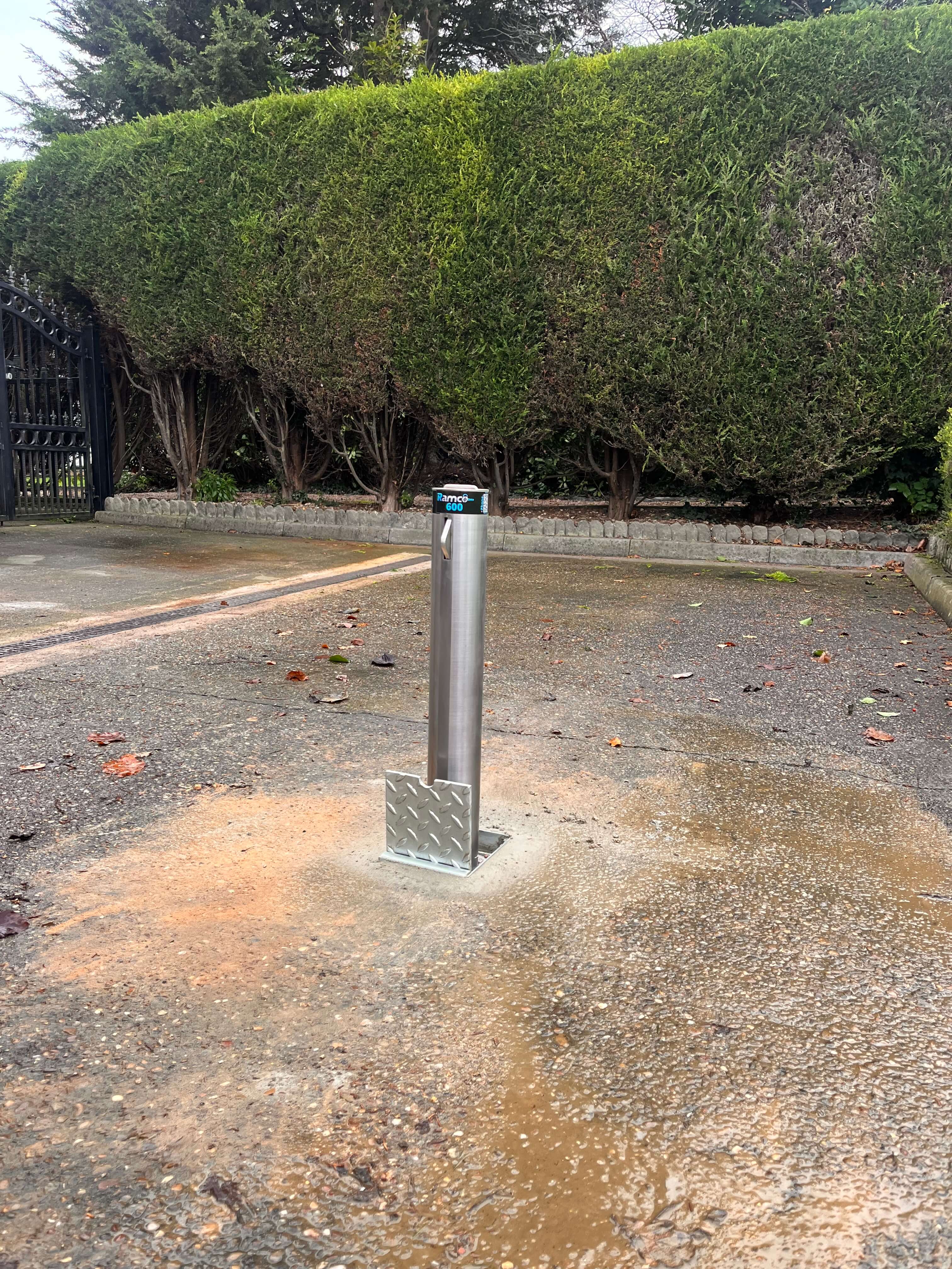 Ramco 600 Stainless Steel High SecurityTelescopic Driveway Security Post - Image 8