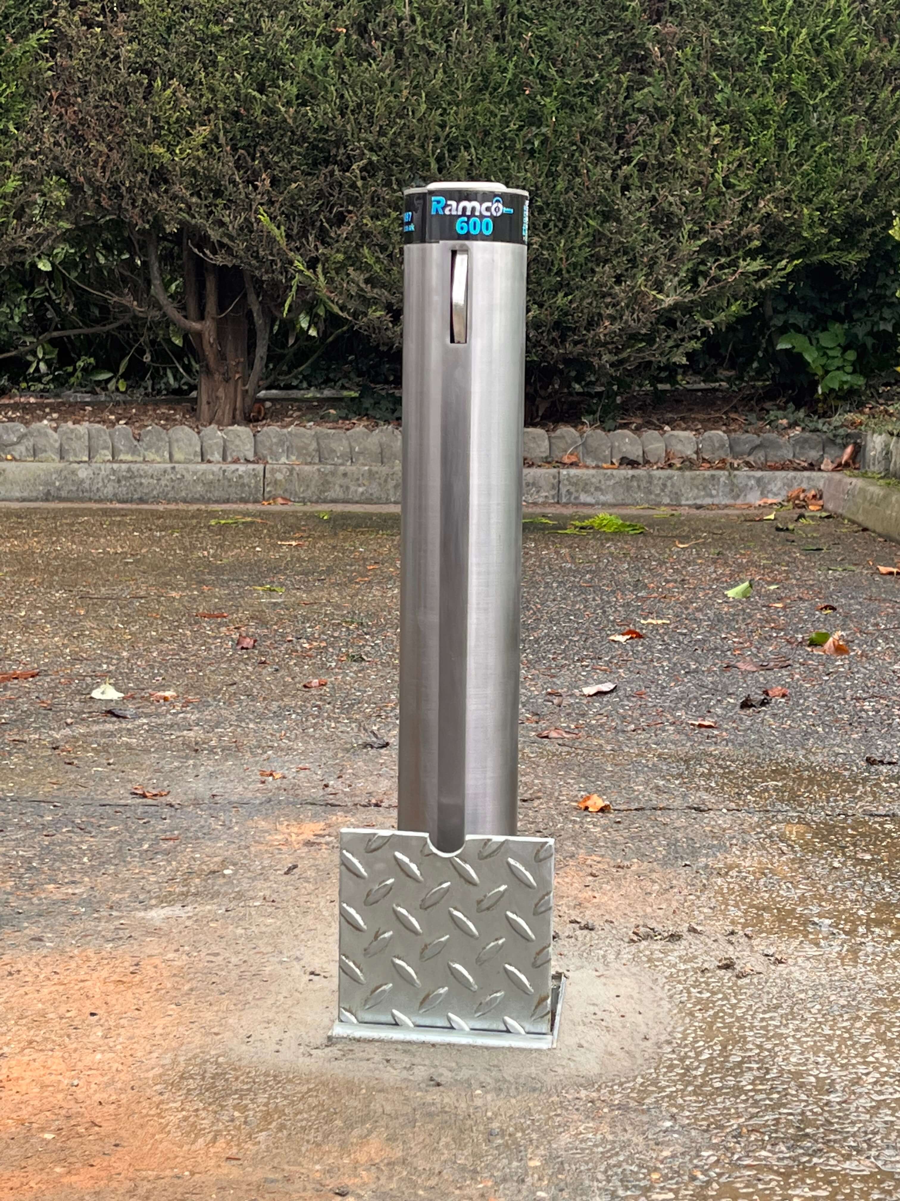 Ramco 600 Stainless Steel High SecurityTelescopic Driveway Security Post - Image 9