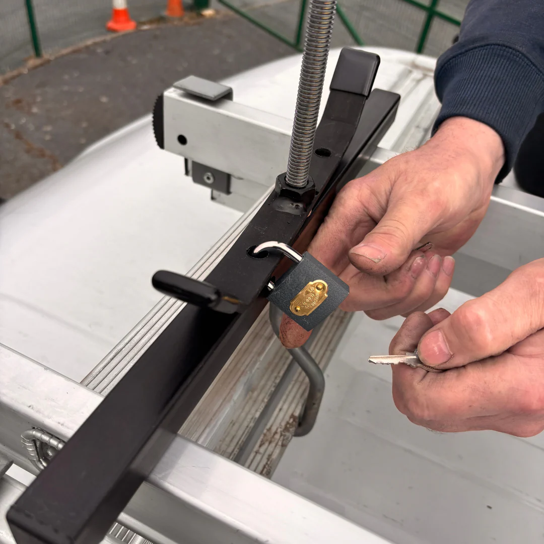 Roof Bar Ladder Clamp Set with Padlock Black Edition - Image 5