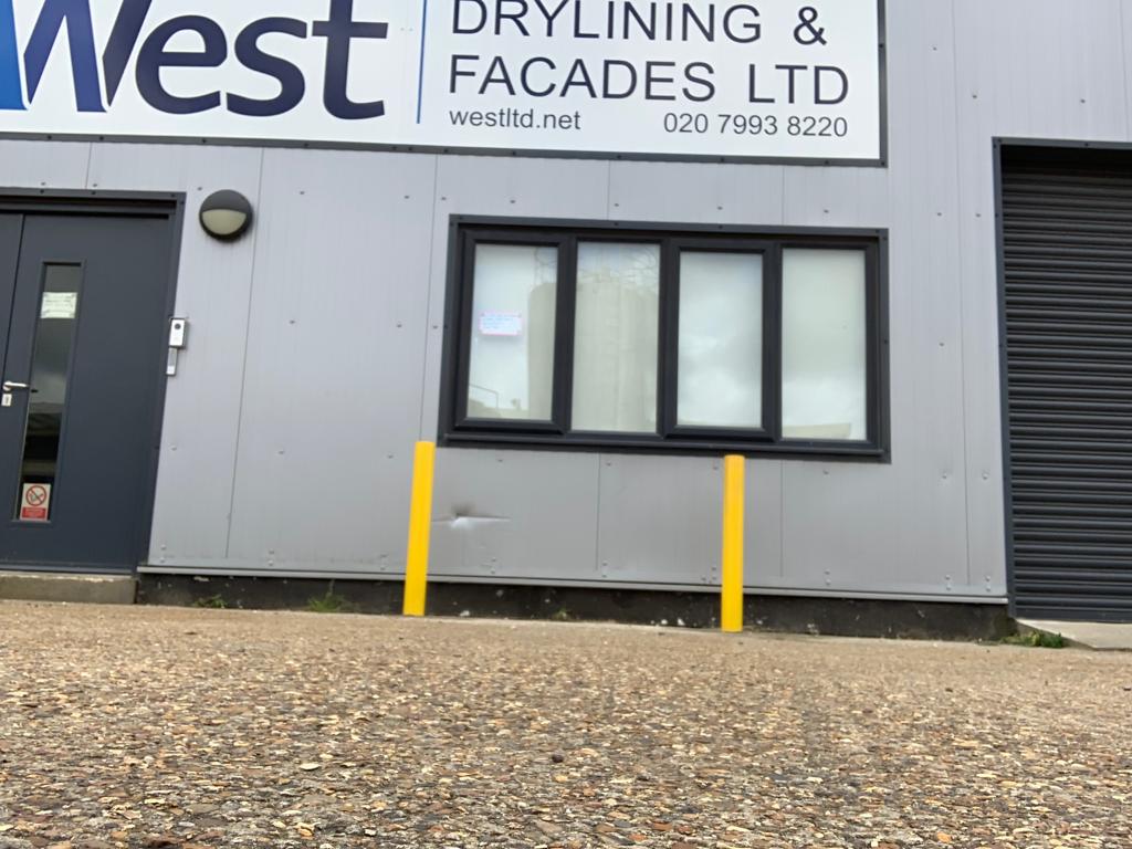 Concrete In Heavy Duty Steel Bollard 1200mm Overall - Image 4