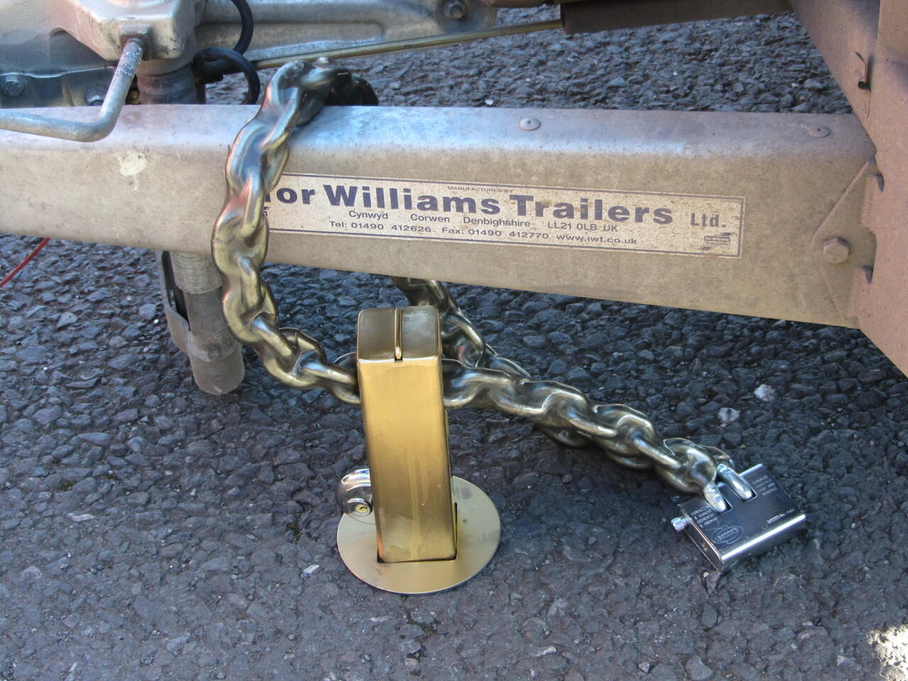 Telescopic Ground Anchor Trailer / Bike Lock - Image 6